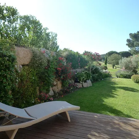 Award Winning St Tropez Golf סן טרופז