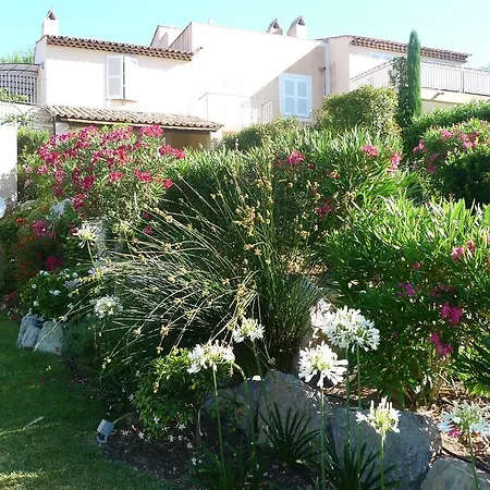 Award Winning St Tropez Golf בית נופש